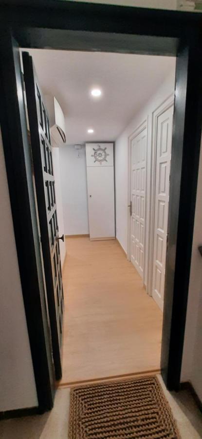 Apartamento en primera línea de mar L' Escala Exterior foto